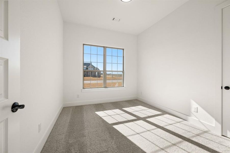 Spacious, unfurnished interior of a new home in Rocky Top Ranch, Reno (Image 38).