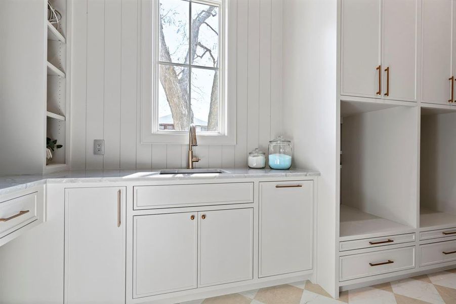 Furnished interior view inside a new home in , Dallas (Image 17). Furnished interior view inside a new home in , Dallas (Image 17).