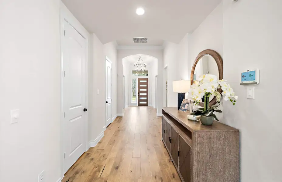 Furnished interior view inside a new home in Artavia 70′, Conroe (Image 4).