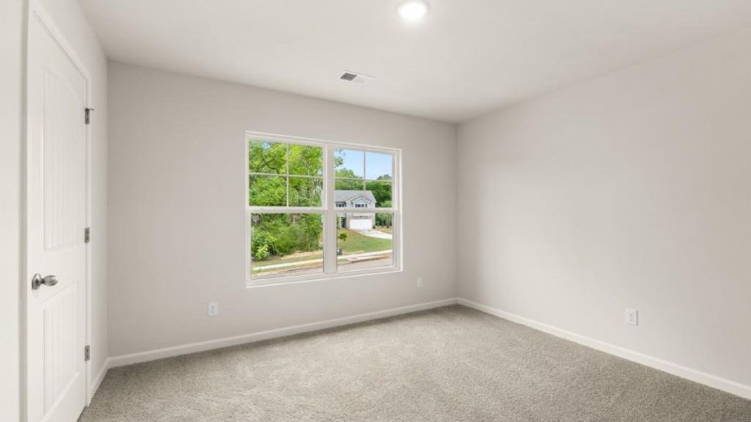 Spacious, unfurnished interior of a new home in Fairhaven, Lithia Springs (Image 30).