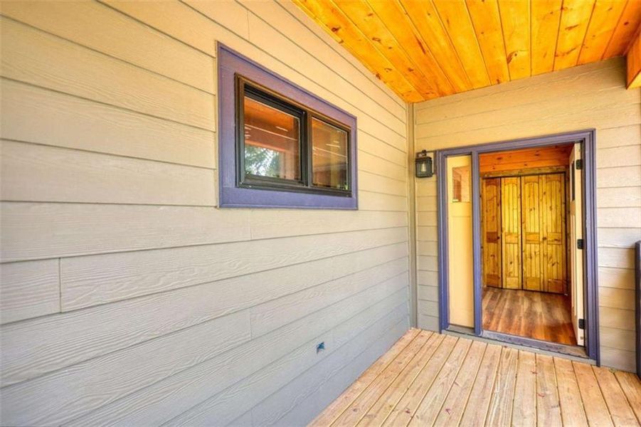 Exterior details and patio area of a home in , Blue Ridge (Image 21).