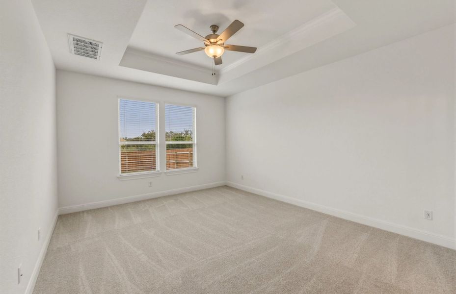 Spacious, unfurnished interior of a new home in Saddleback at Santa Rita Ranch, Liberty Hill (Image 44).