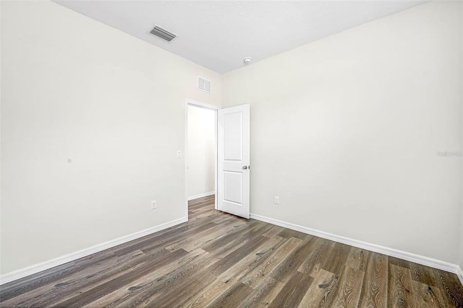 Spacious, unfurnished interior of a new home in , Weeki Wachee (Image 37).