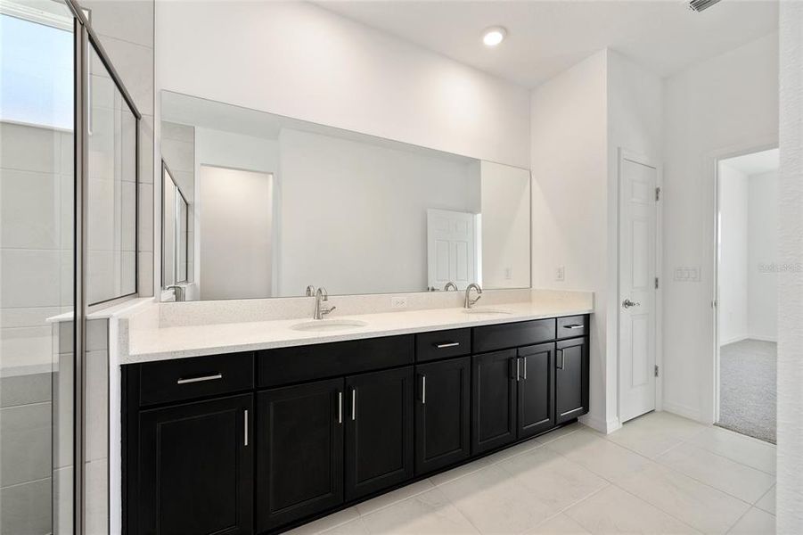 Furnished interior view inside a new home in Calesa Township, Ocala (Image 7).
