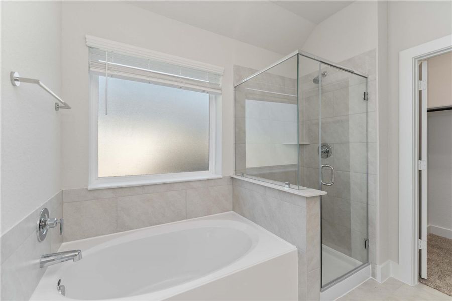 Furnished interior view inside a new home in Sunrise Cove, Texas City (Image 11).