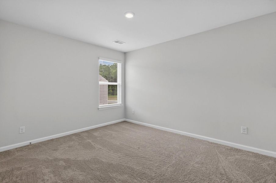 Spacious, unfurnished interior of a new home in Back River Bend, Goose Creek (Image 22).