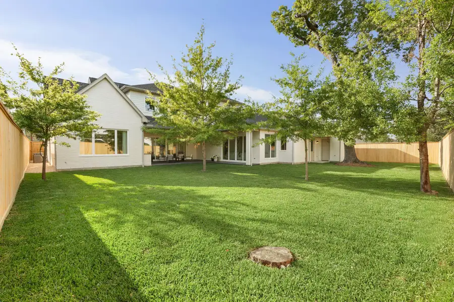 Exterior details and patio area of a home in , Houston (Image 3).