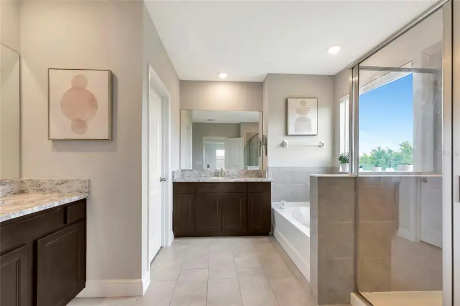 Furnished interior view inside a new home in , Apollo Beach (Image 5).