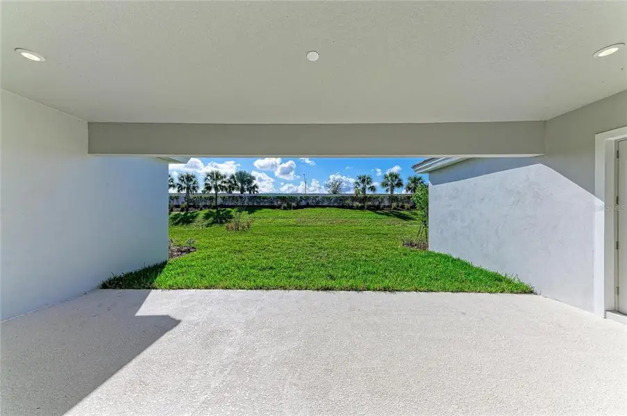 Exterior details and patio area of a home in Star Farms at Lakewood Ranch, Lakewood Ranch (Image 3).
