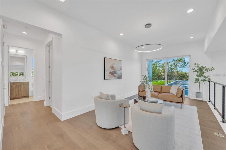 Furnished interior view inside a new home in , Sarasota (Image 73).