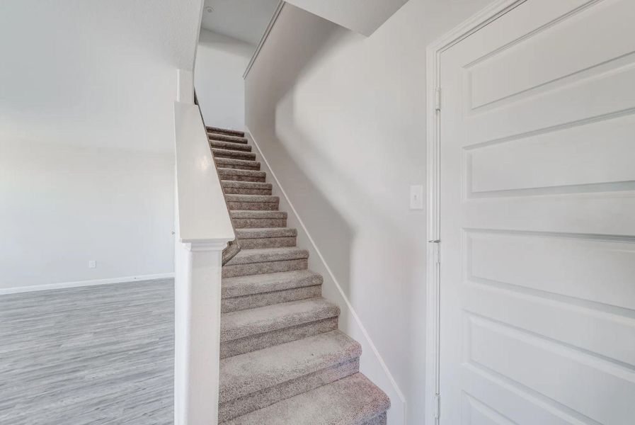 Spacious, unfurnished interior of a new home in Shirey Forest - Branches, Lufkin (Image 26).