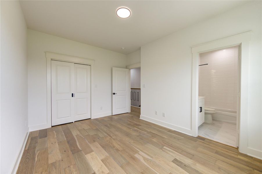 Spacious, unfurnished interior of a new home in , Houston (Image 15).