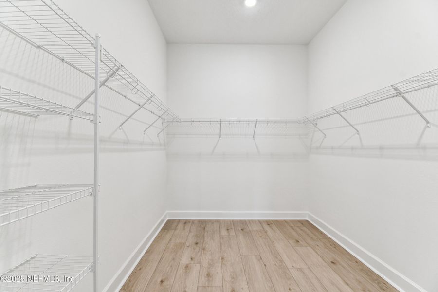 Spacious, unfurnished interior of a new home in Seven Pines 50' Front Entry, Jacksonville (Image 20).