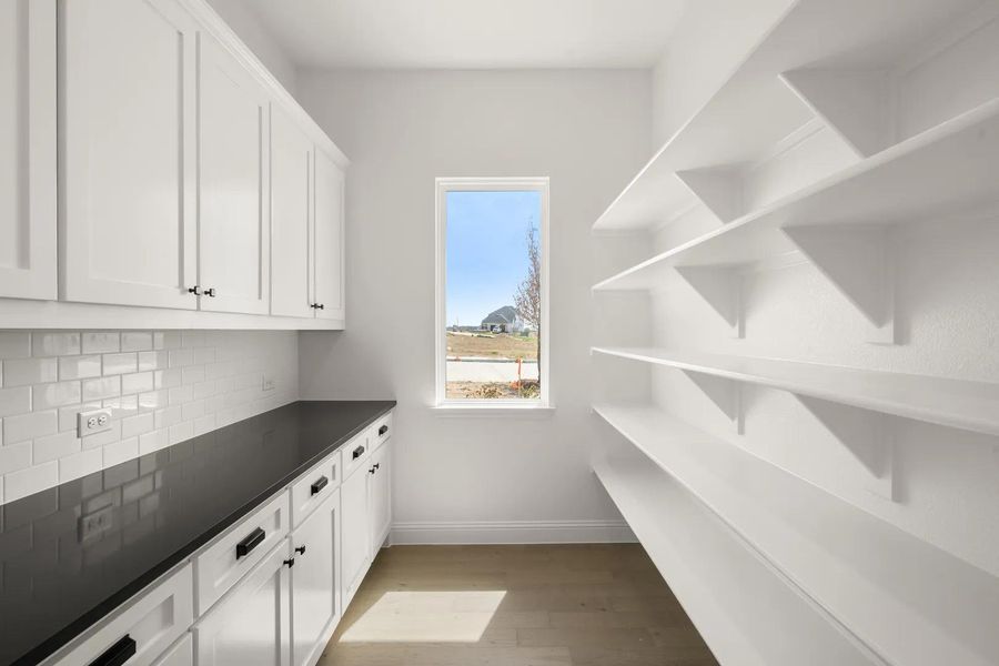 Montclaire C Pantry
