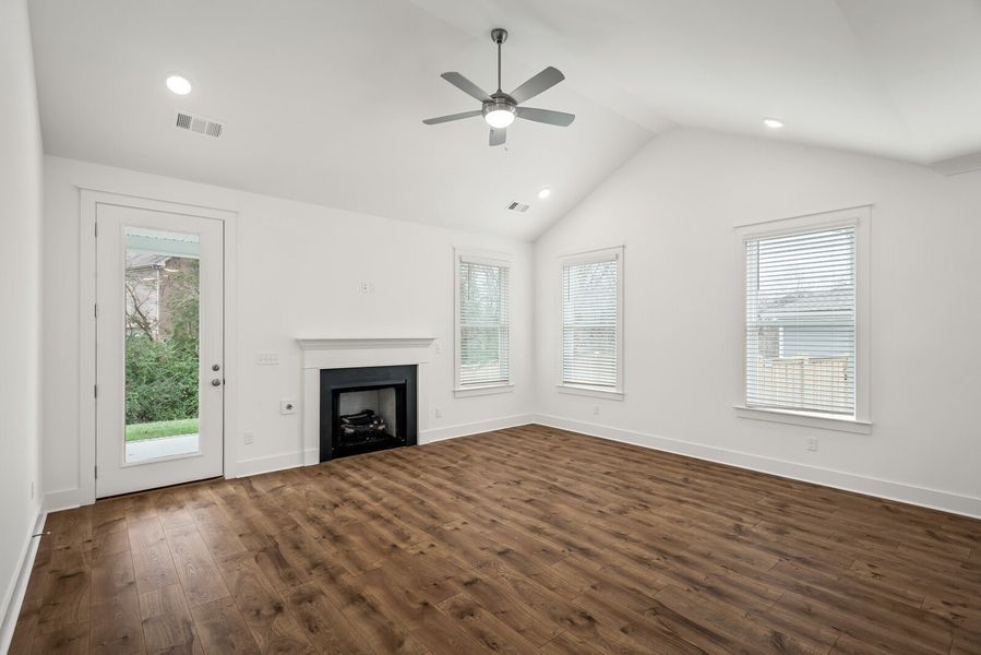 4br New Home in Spring Hill, TN.  - Slide 24