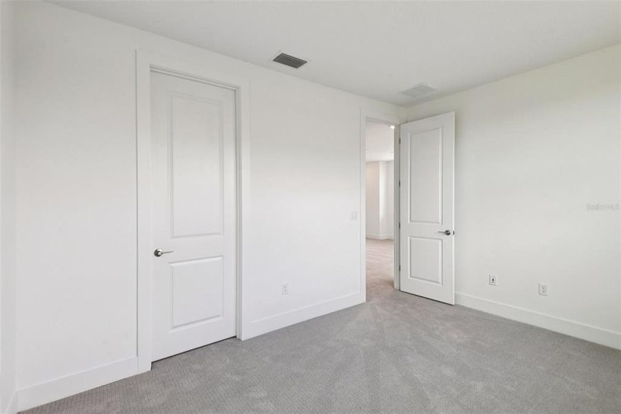 Spacious, unfurnished interior of a new home in Lagoon Residences at Epperson, Wesley Chapel (Image 29).