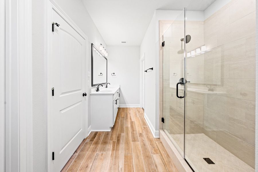 Image 21 of a home in Crescent and Symphony at Hammock Bay. Image 21 of a home in Crescent and Symphony at Hammock Bay.