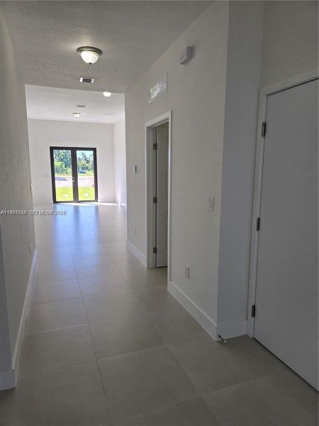 Spacious, unfurnished interior of a new home in , Homestead (Image 43).