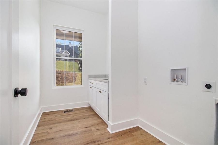 Spacious, unfurnished interior of a new home in , Dawsonville (Image 18). Spacious, unfurnished interior of a new home in , Dawsonville (Image 18).