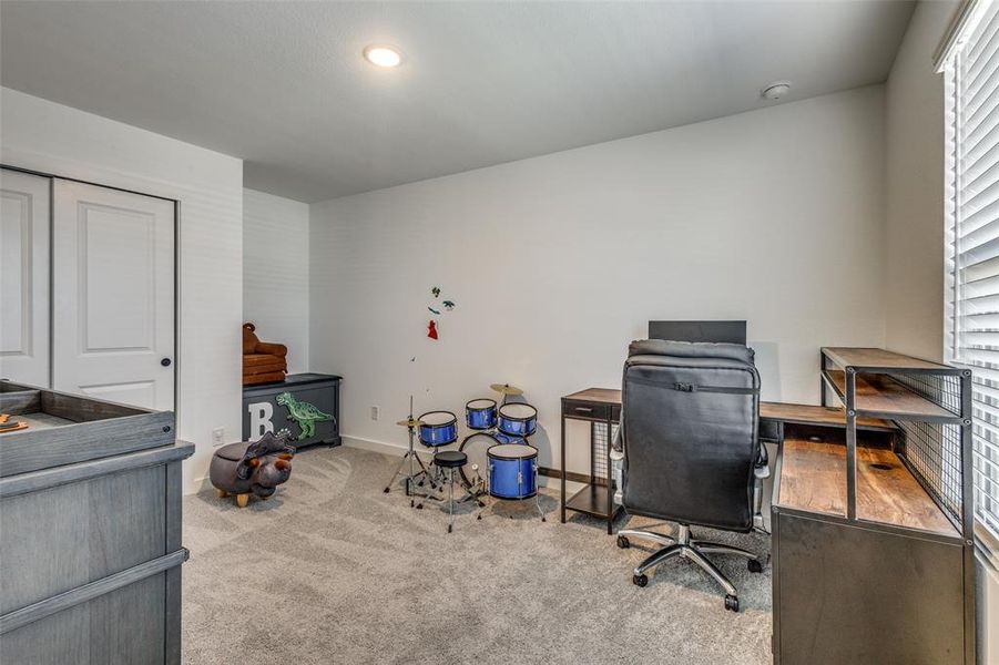 Furnished interior view inside a new home in Rolling Ridge, Van Alstyne (Image 28). Furnished interior view inside a new home in Rolling Ridge, Van Alstyne (Image 28).
