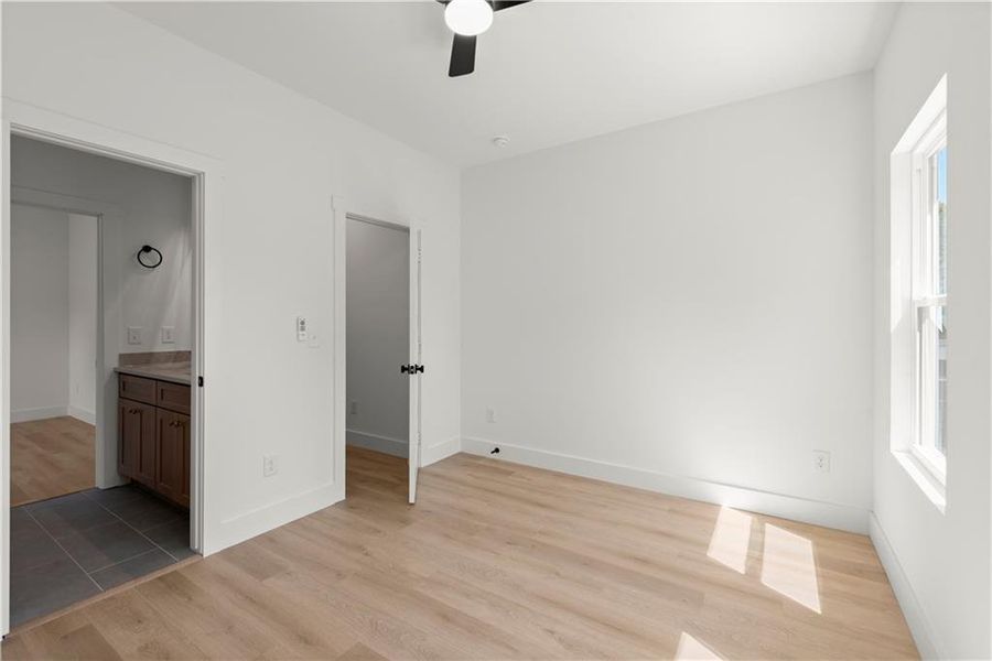 Spacious, unfurnished interior of a new home in , Atlanta (Image 39).