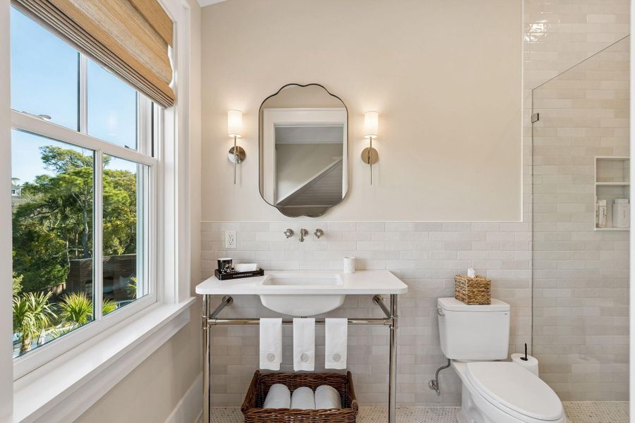 Furnished interior view inside a new home in , Folly Beach (Image 95).
