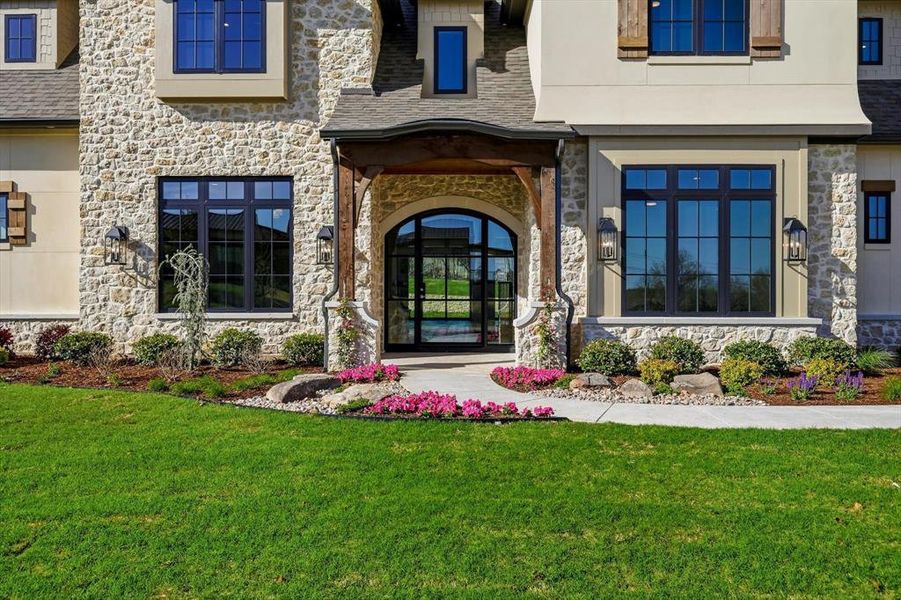 Exterior details and patio area of a home in , Bartonville (Image 25).