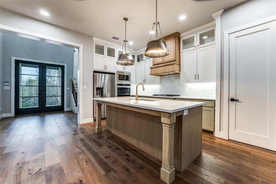 Furnished interior view inside a new home in , Tyler (Image 29).