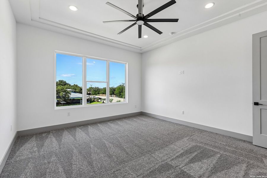 Spacious, unfurnished interior of a new home in , San Antonio (Image 44).