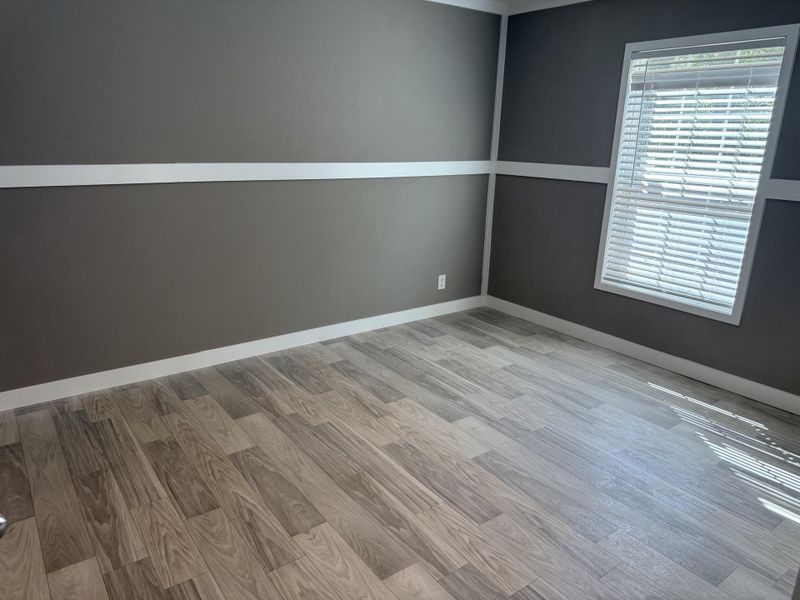 Spacious, unfurnished interior of a new home in , Walterboro (Image 6).