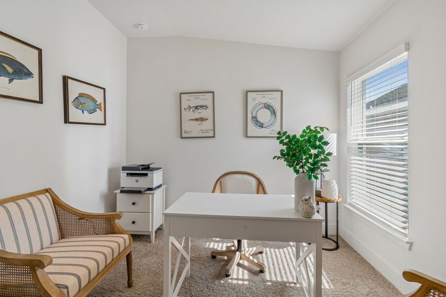 Representative furnished interior of a home built from the 1515 by Adams Homes in Winding Oaks, Weeki Wachee (Image 38).