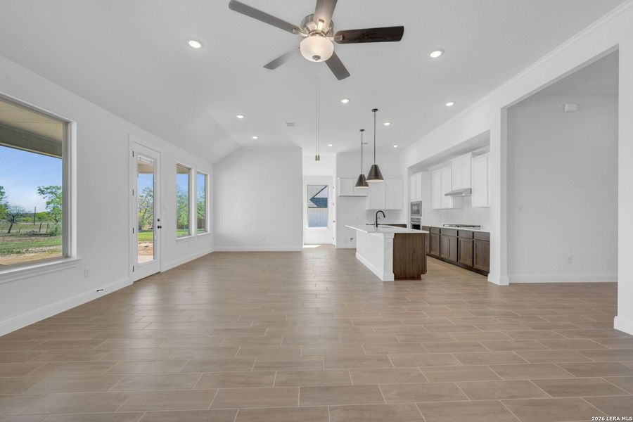 Spacious, unfurnished interior of a new home in Preserve at Annabelle Ranch, San Antonio (Image 46).