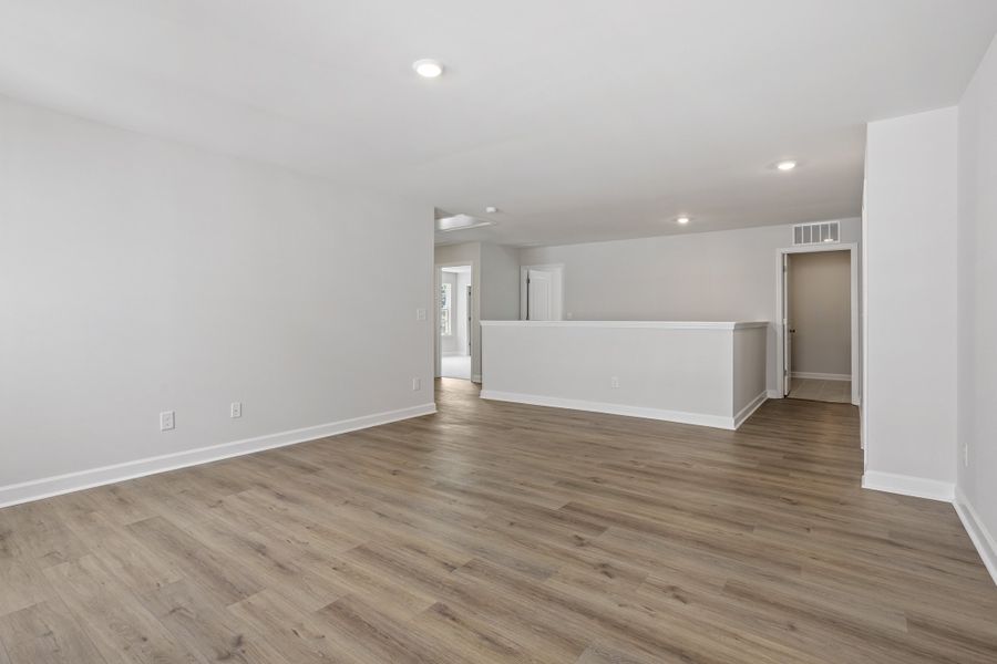 Spacious, unfurnished interior of a new home in Georgias Landing, Raleigh (Image 36).