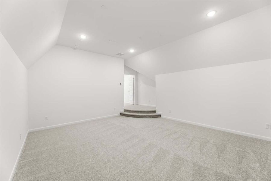 Representative unfurnished interior of a home built from the Fawncrest II by Pacesetter Homes in Nelson Lake, Rockwall (Image 24).