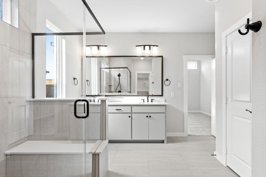 Furnished interior view inside a new home in Willow Grove, Melissa (Image 14).