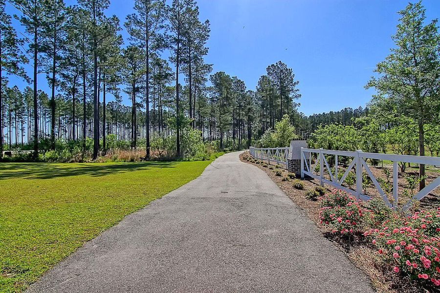 Image 29 of a home in Lochton.