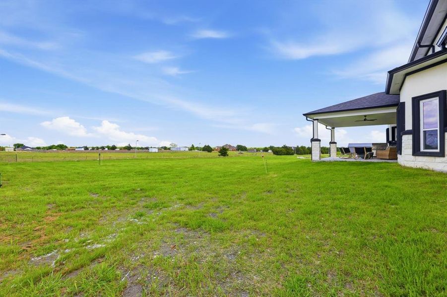 Exterior details and patio area of a home in , Royse City (Image 22).