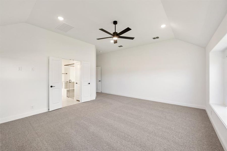 Spacious, unfurnished interior of a new home in Ridge Ranch Classic 60, Mesquite (Image 24).