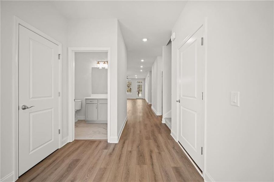 Spacious, unfurnished interior of a new home in , Cartersville (Image 16).