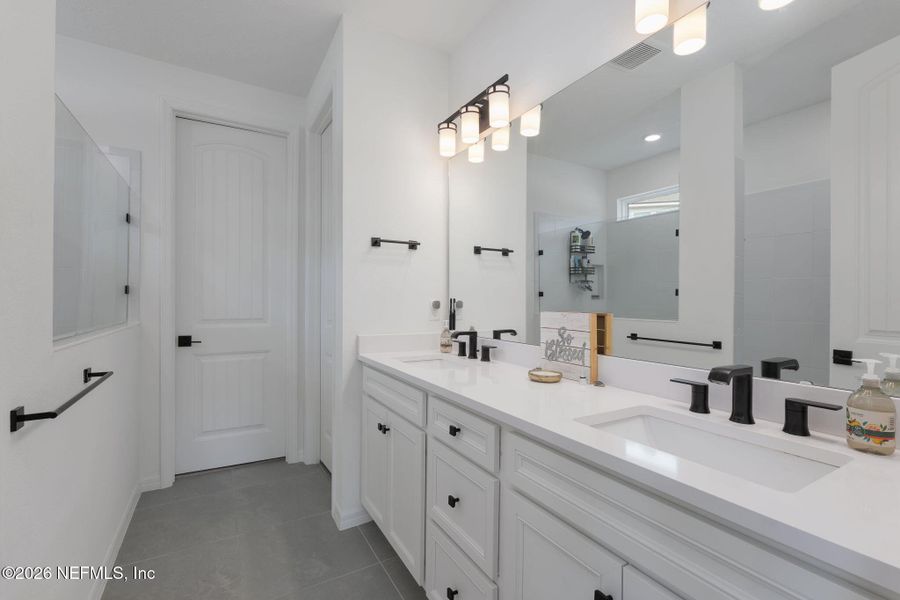 Furnished interior view inside a new home in , Jacksonville (Image 19).