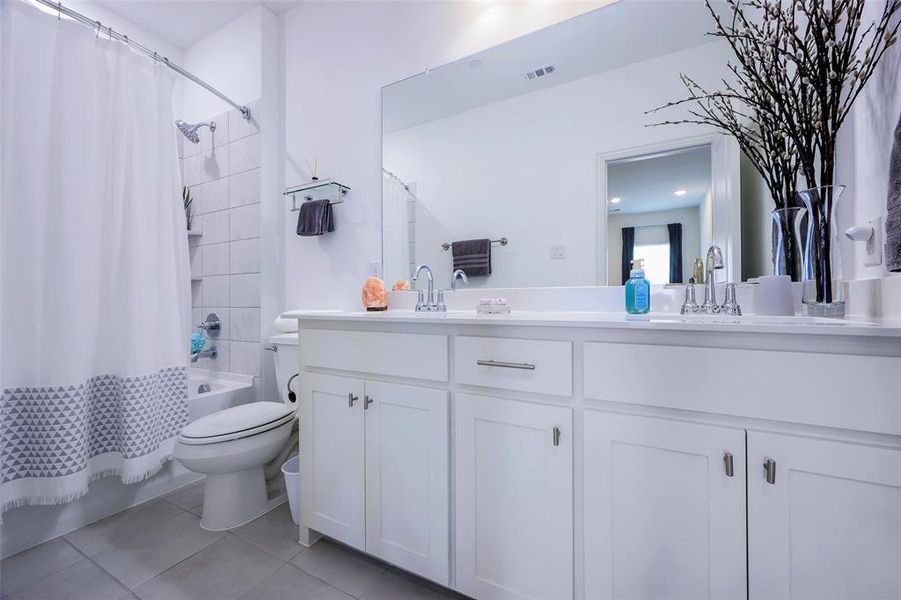 Furnished interior view inside a new home in Celina Hills, Celina (Image 19).