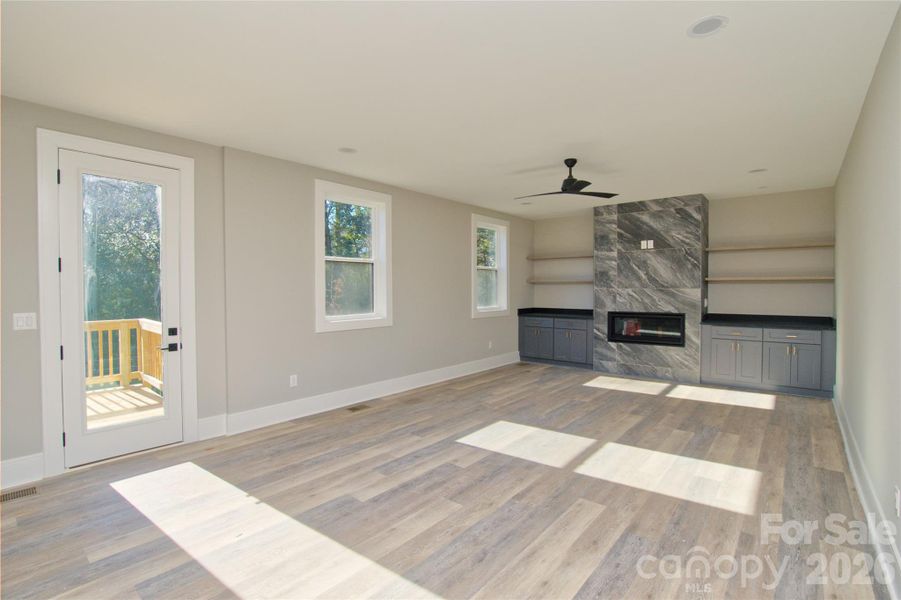 Spacious, unfurnished interior of a new home in , Charlotte (Image 24).