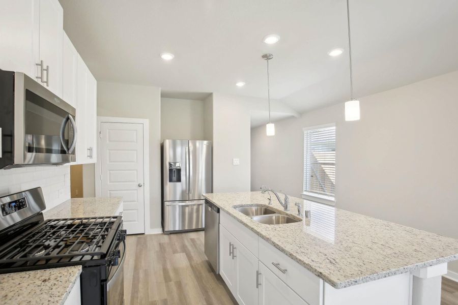 Photo is not of the actual home, but is an inspirational photo of builder’s model home and may depict options, furnishings, and/or decorator features that are not included Photo is not of the actual home, but is an inspirational photo of builder’s model home and may depict options, furnishings, and/or decorator features that are not included