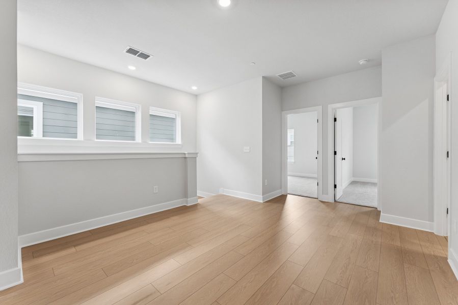 Spacious, unfurnished interior of a new home in The Twilight at Goodnight Ranch, Austin (Image 18).