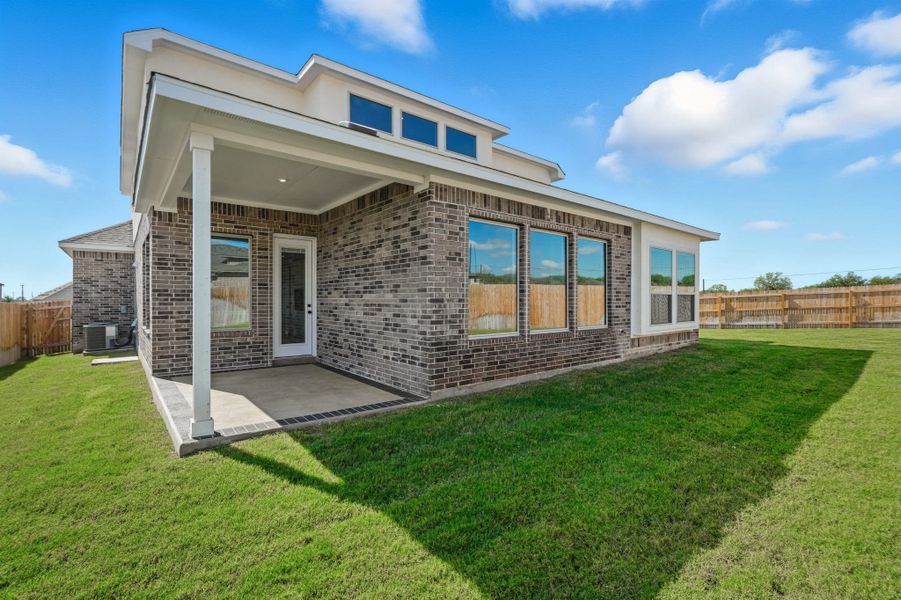 Exterior details and patio area of a home in Alsatian Oaks, Castroville (Image 27).