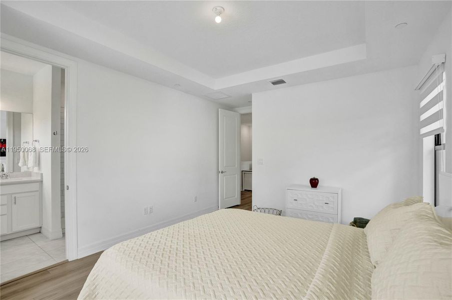 Furnished interior view inside a new home in , Plantation (Image 56).