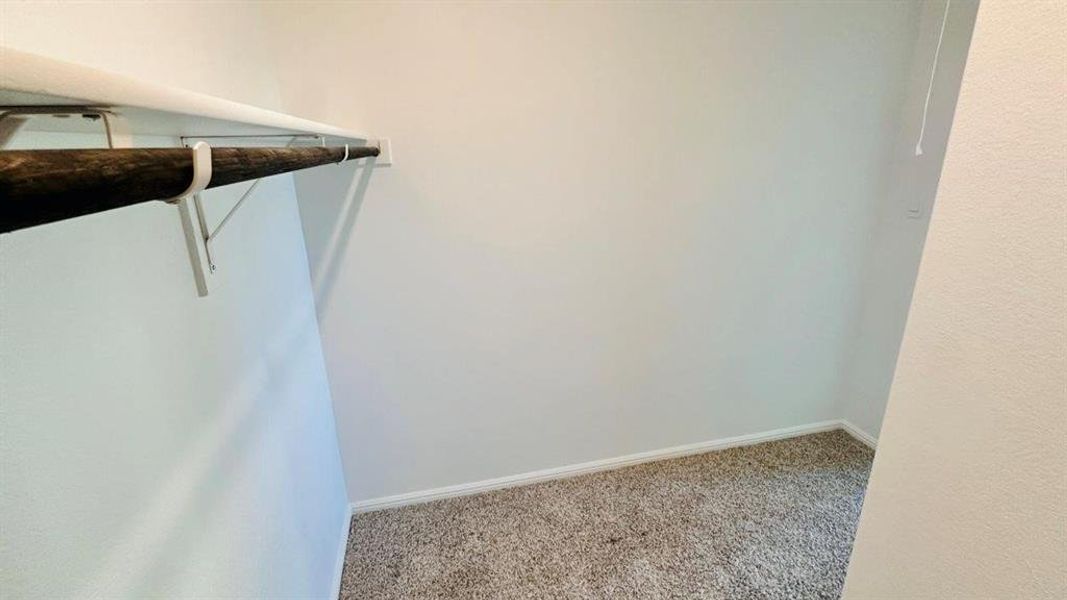 Spacious, unfurnished interior of a new home in Orchard Village, Fort Worth (Image 10).