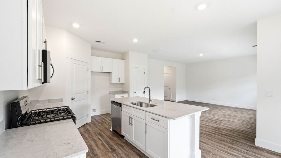 Furnished interior view inside a new home in Fieldcrest Acres, Blountville (Image 9).