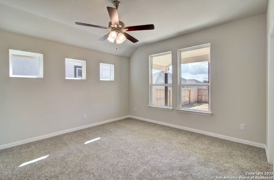 Spacious, unfurnished interior of a new home in Meyer Ranch – Premier, New Braunfels (Image 11). Spacious, unfurnished interior of a new home in Meyer Ranch – Premier, New Braunfels (Image 11).