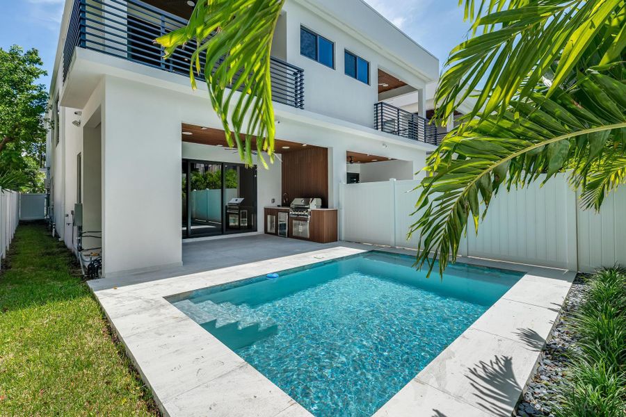 Exterior details and patio area of a home in , Fort Lauderdale (Image 20). Exterior details and patio area of a home in , Fort Lauderdale (Image 20).